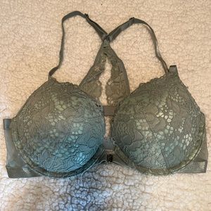 Body by Victoria’s Secret. Push up bra